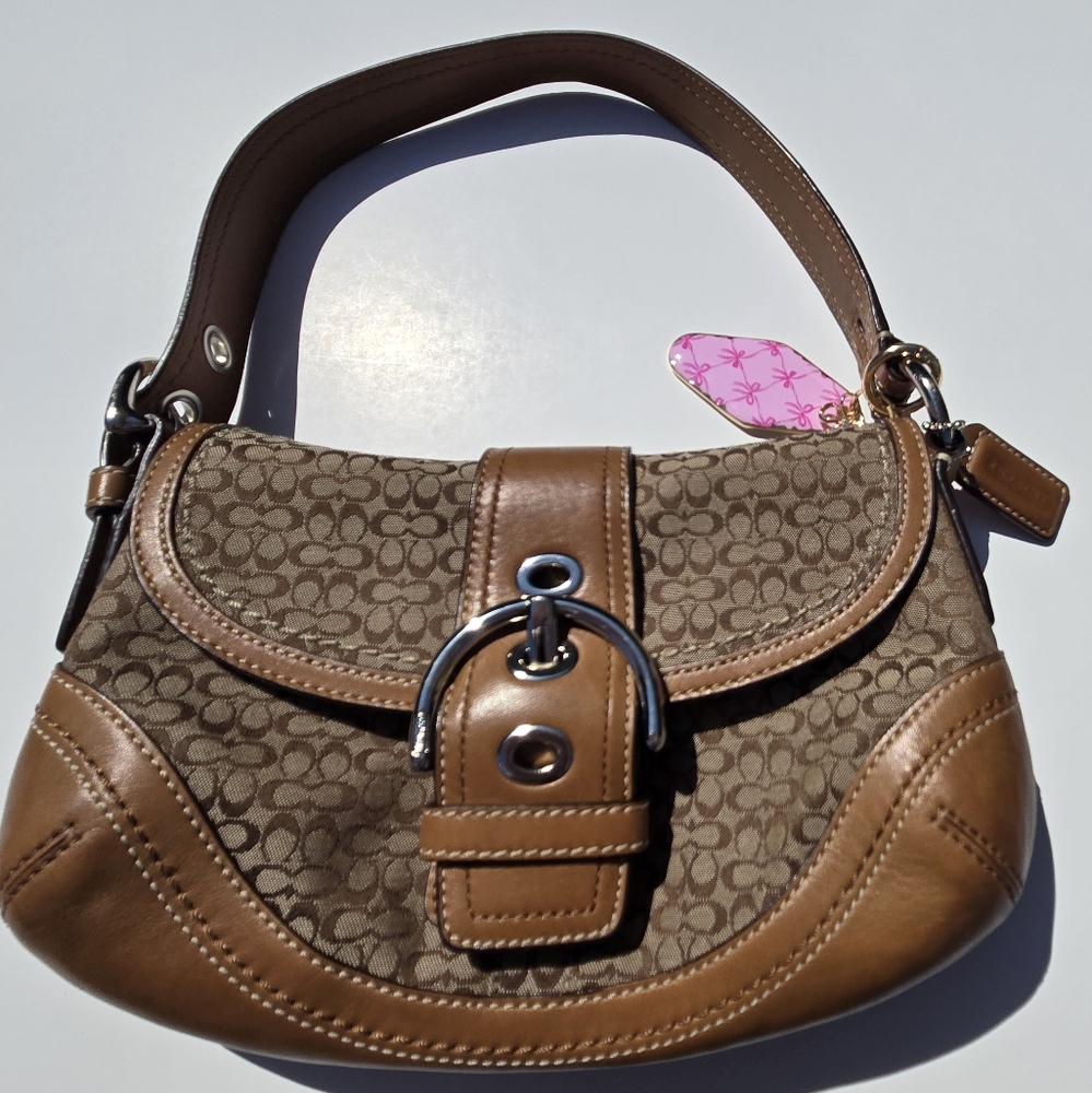 Y2K Coach Soho Signature C Shoulder Bag F10925
